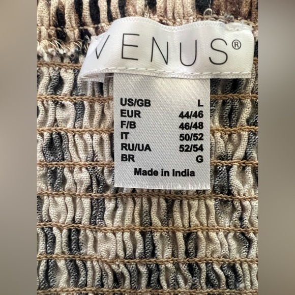 Venus Animal Print Off Shoulder Top with Elastic Bodice - NWOT - Size L - Picture 12 of 15